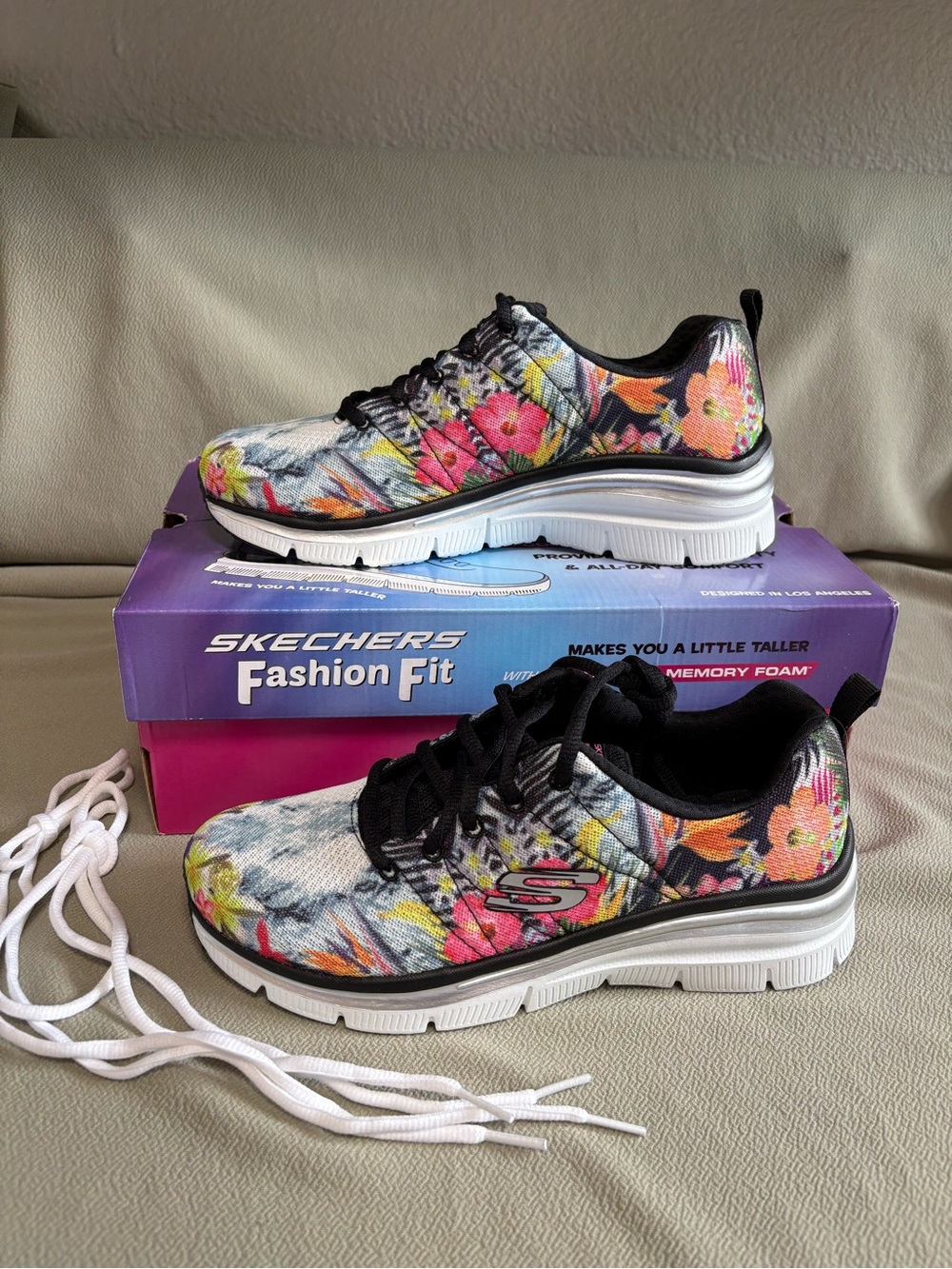 Never Worn - Skechers Fashion Fit Floral Sneakers - Women’s 7-1/2